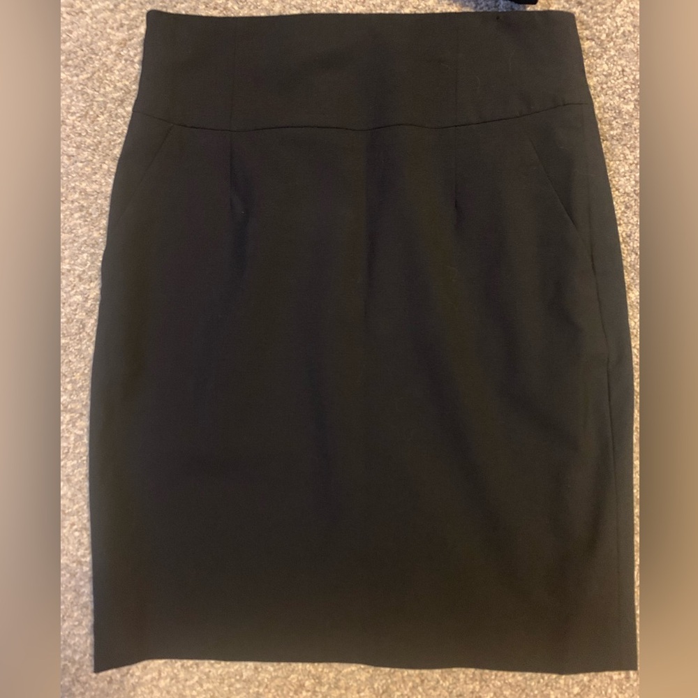 Banana Republic suit skirt, stretch, size 6 - pre-loved